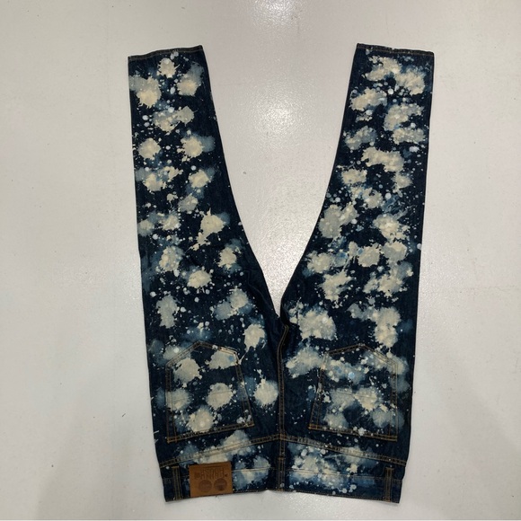 Men's Blue and White Jeans - Picture 13 of 16